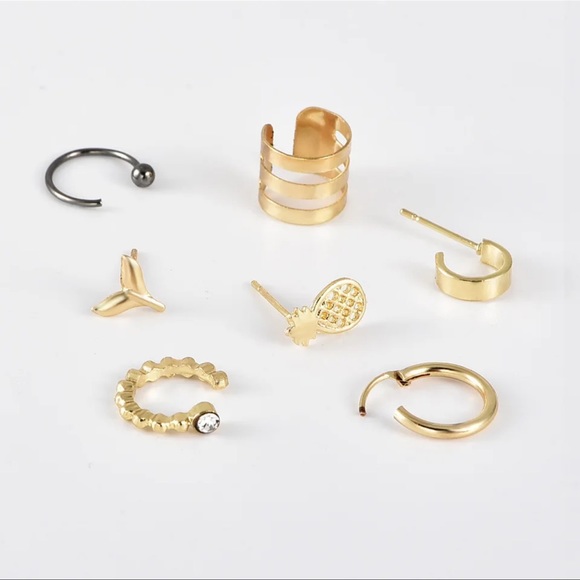 3/$30 NEW! Bohemian Earring Stud Set Pineapple Crystal Mermaid Tail Boho Dainty - Picture 2 of 4